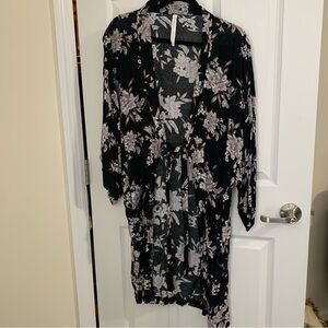 Spiritual Gangster Black and White Floral Kimono